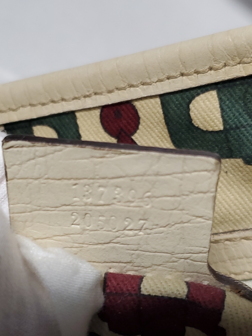 Gucci Beige GG Canvas Tote with Green and Red Web Stripe and Cream Trim - Picture 15 of 16